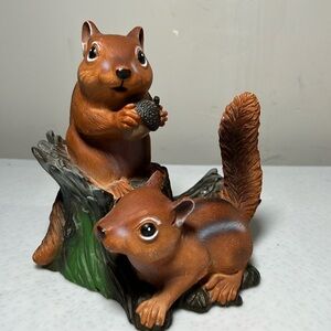 Art Line Garden Figurines Squirrels Resin GETTING READY FOR WINTER VERY REAL